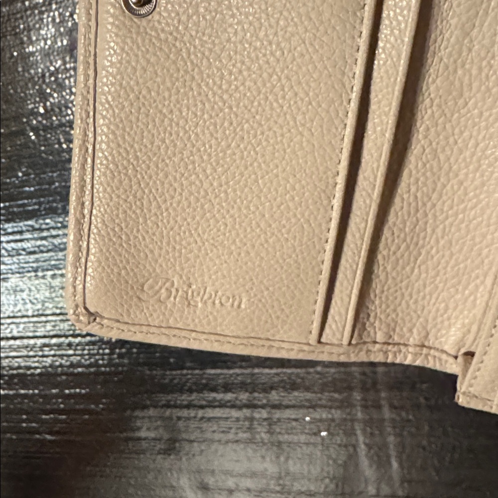 BRIGHTON IVORY WOMEN WALLET - Picture 7 of 7
